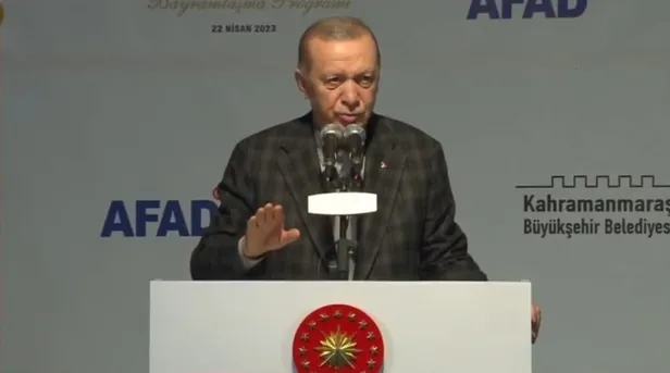 baskan-erdogandan-kahramanmarasta-onemli-aciklamalar-1682186585225.jpeg Başkan Erdoğan'dan Kahramanmaraş'ta önemli açıklamalar! Kılıçdaroğlu'nun 'Alevi' provokasyonuna çok sert tepki-2