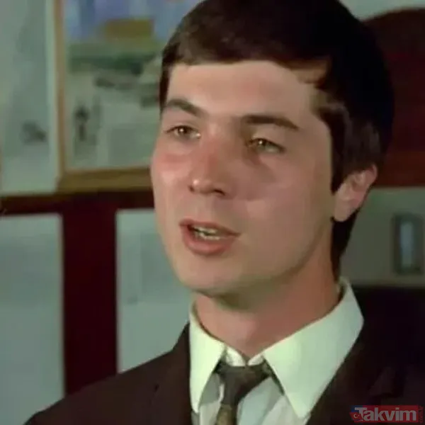 Hababam Sınıfı’nın Ahmet’i Ahmet Sezerel’in aynı yastığa baş koyduğu güzel eşi Zembilli’nin yıldızı çıktı! - 2