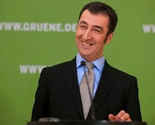 Türkiye düşmanı Cem Özdemir’e koronavirüs şoku