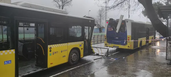 son-dakika-sariyerde-iki-iett-otobusu-carpisti-yaralilar-var-1641984250001.jpg SON DAKİKA: Sarıyer'de iki İETT otobüsü çarpıştı! Yaralılar var-5