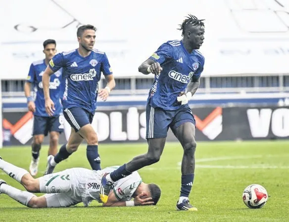 Rakiplerim çok ama gözüm krallıkta