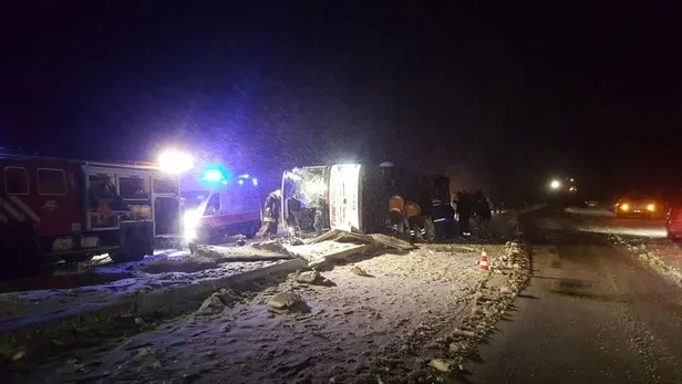 Son dakika: Kırşehir'de otobüs kazası! Ölü ve yaralılar var-6