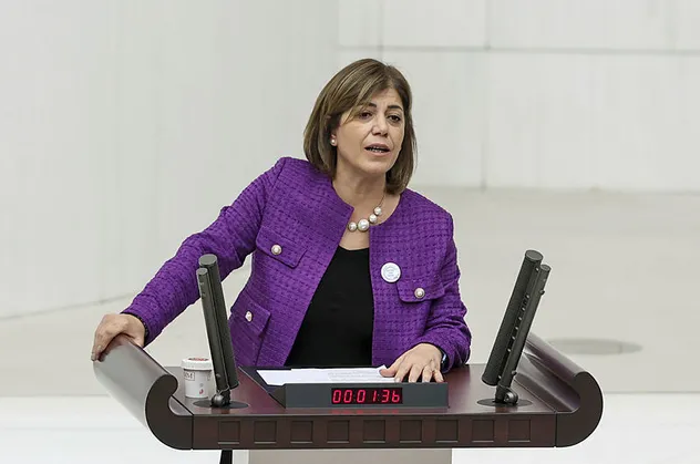 Pençe - Kılıç operasyonundan rahatsız olup Kobani'ye selam gönderen HDP'li Meral Danış Beştaş'ın önerge yalanı elinde patladı