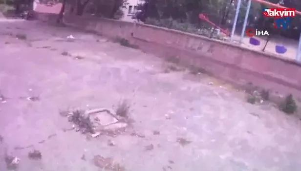 Şiddetli rüzgar nedeniyle binanın balkonu böyle çöktü