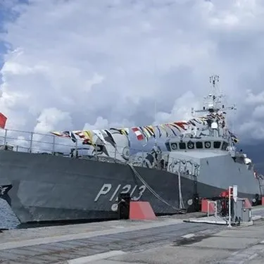 Deniz Kuvvetleri Komutanlığı’ndan 23 Nisan’a özel 23 gemi! Limanlar ’bayram’ etti