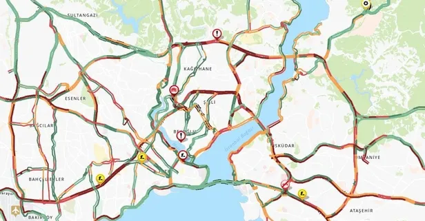 İstanbul'da trafik yoğunluğu %83! Avcılar Gümüşpala-Küçükçekmece D100’de kaza: Şerit kapatıldı