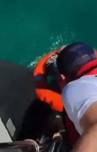 İzmir Çeşme'de göçmen teknesi battı: 8 kişinin cansız bedenine ulaşıldı