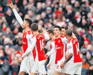 Mesut Özil coştu Arsenal 5’ledi!
