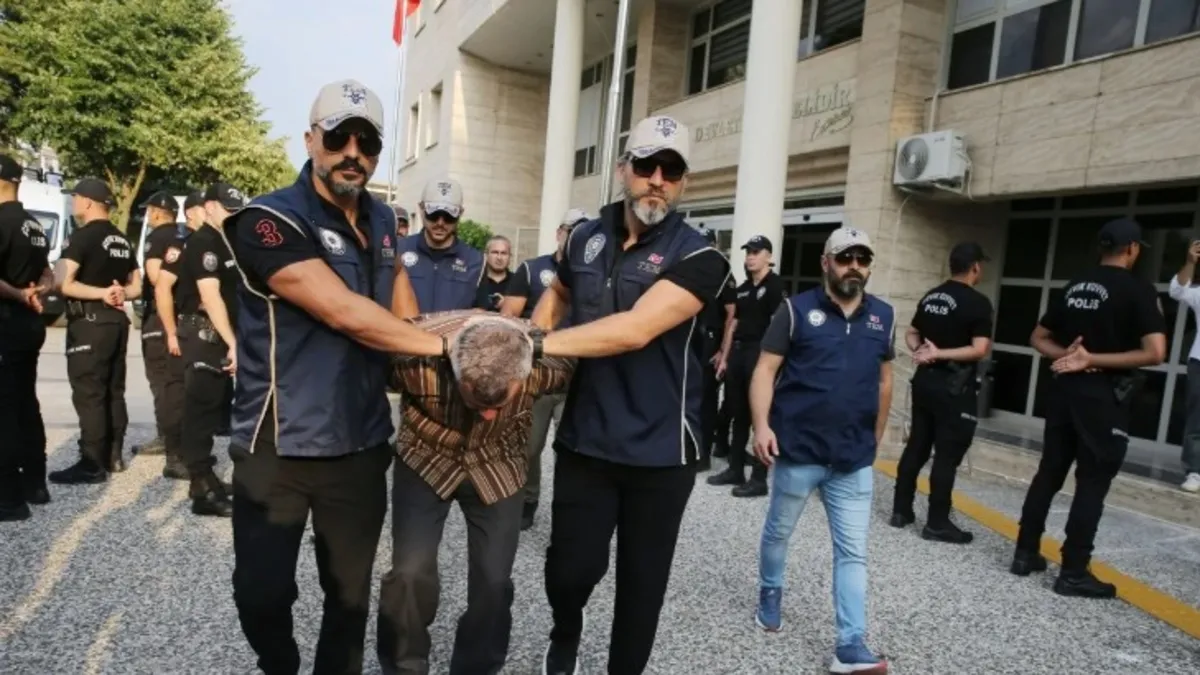 Burkay Karatepe'nin ablasının FETÖ'cülere lojistik destek verdiği ortaya çıktı