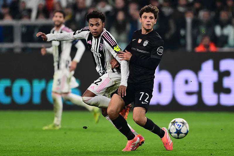 Fenerbahçe'den tarihe geçecek dev transfer! Rekor ve iki imza yolda - 14