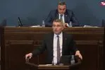 Gürcistan Parlamentosu’nda milletvekilleri arasında kavga çıktı! Yumruklar havada uçuştu: İşte  o anlar