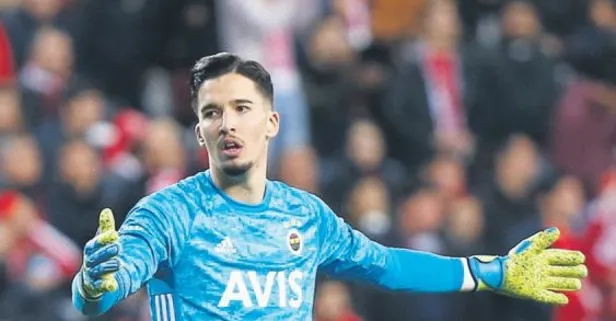 Hollanda basını: Onana’nın yerine Altay