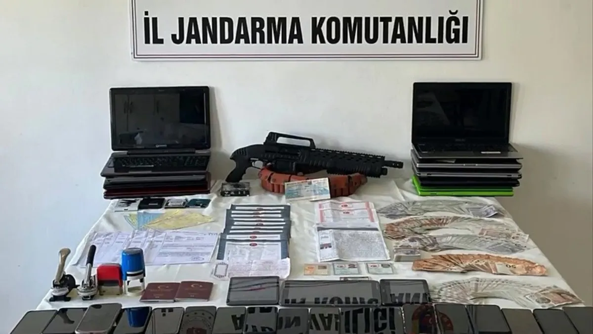 Bakan Yerlikaya duyurdu! Aydın merkezli 8 ilde dolandırıcı organize suç örgütüne operasyon: 38 tutuklama