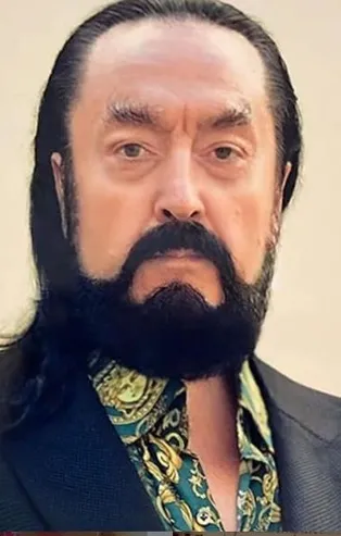 Adnan Oktar'ın cezaevi fotoğrafı şaşırttı: Yeni imaj mı fotoşop mu?