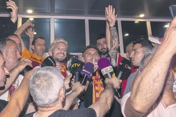govde-gosterisi-1659910366914.jpeg Galatasaray Lucas Torreira ile Dries Mertens transferiyle Avrupa'nın gündemi oturdu-2