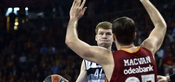 Galatasaray Liv Hospital çeyrek finalde