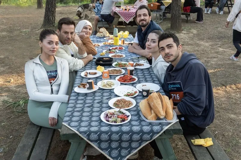 kizilcik-serbetinde-kizilca-kiyamet-koparacak-veda-gorkemin-rolu-degisti-yerine-1714888345571.jpg Görkem'in rolü değişti, yerine... Kızılcık Şerbeti'nde kızılca kıyamet koparacak veda-6