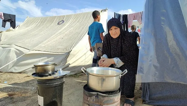 canli-takip-isgalci-israil-sivilleri-olduruyor-multeci-kamplari-hedef-alindi-1698900342648.jpeg CANLI TAKİP | Soykırımcı İsrail ölüm kusmaya devam ediyor! Gazze'de saatte 5 çocuk şehit oluyor-14