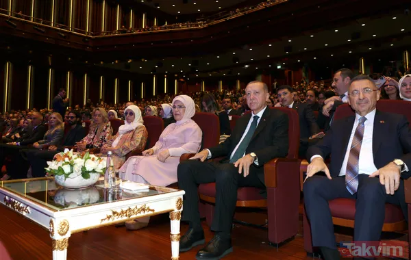 SON DAKİKA: Başkan Recep Tayyip Erdoğan Yusuf İslam'ın (Cat Stevens) Beştepe'deki konserini izledi! Yusuf İslam Erdoğan'a gitarını hediye etti - 11