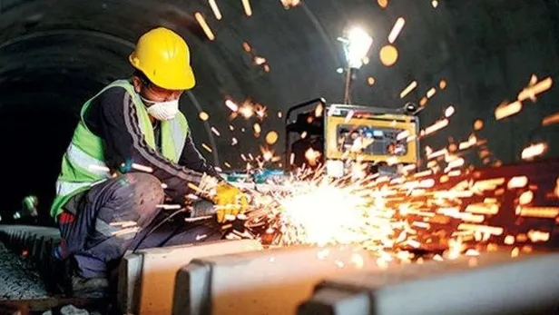 4D'li taşeronda son dakika maaş kararı: Kadroya geçen binlerce işçiyi ilgilendiren açıklama geldi-2