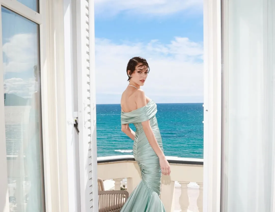 Dilan Çiçek Deniz Cannes’ta yıldızlar geçidine katıldı: Türkiye’den katılan tek oyuncu