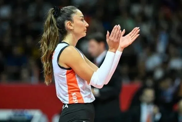 Hande Baladın Fenerbahçe ile anlaştı!