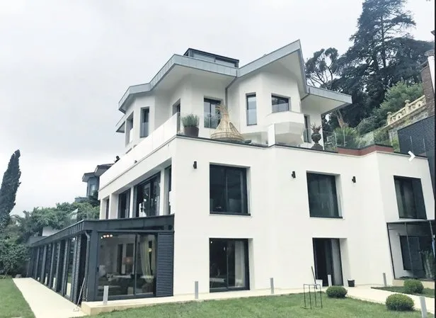 acun ilicali seyma subasi nin kurucesme de oturdugu villayi 125 milyon tl ye satti yeni sahibi mustafa aktas cikti takvim acun ilicali seyma subasi nin kurucesme de oturdugu villayi 125 milyon tl ye satti yeni sahibi mustafa aktas cikti takvim