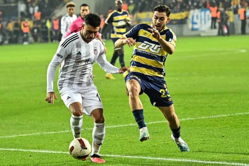 Beşiktaş'ta kadro dışı kararı! Fenerbahçe maçında... - 9