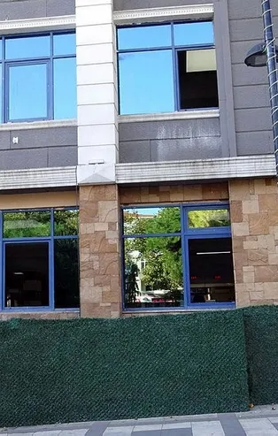 Avcılar'da dolap sallanınca deprem olduğunu zanneden kadın pencereden atladı