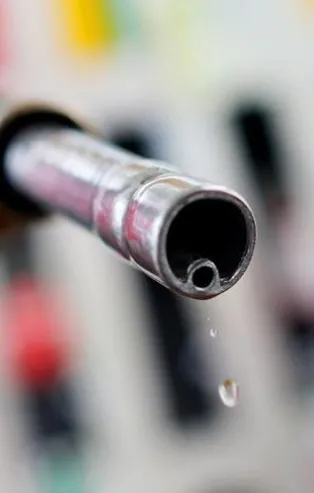 Benzinde büyük indirim! Litre fiyatı kritik sınıra geriledi! 30 Ağustos Salı 2022 benzin ve motorin litre fiyatı
