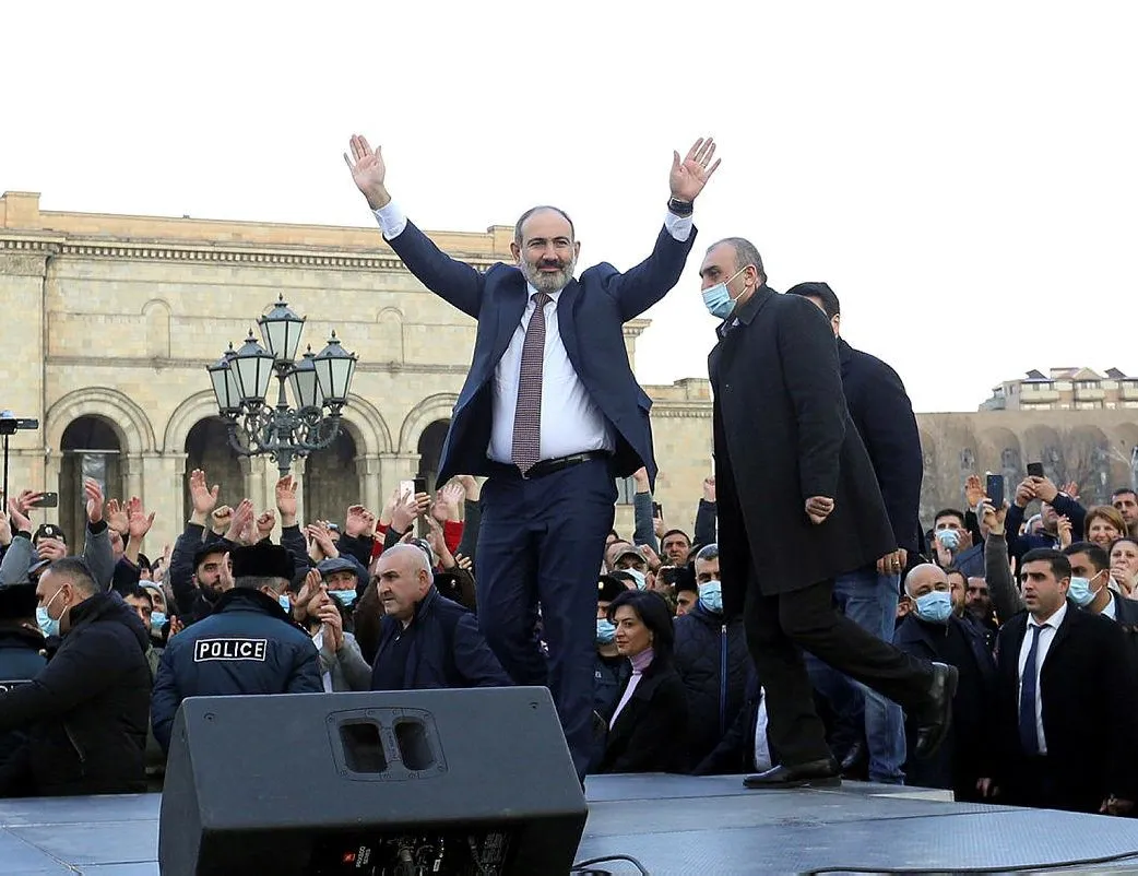 Ermenistan Karabağ’a yeniden asker yığıyor