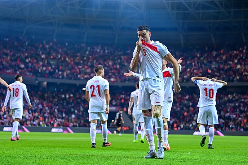 Milli yıldızdan Fenerbahçe'ye söz! Transfer için temas kuruldu - 22