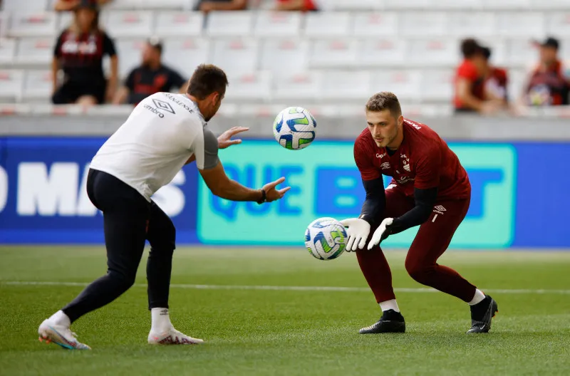 Fenerbahçe'de kaleye Sambacı! Altay Bayındır'ın yerine gelecek - 14