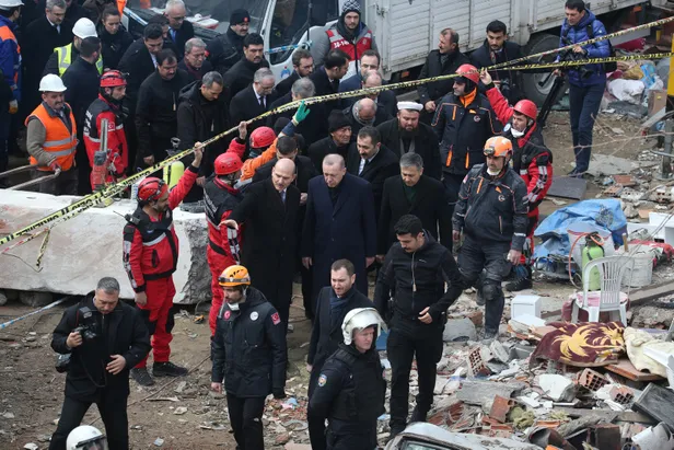 Başkan Erdoğan enkaz alanında konuştu: Alacağımız dersler var-2