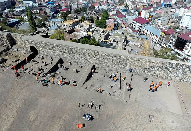 Erzurum Kalesi'nde kazı çalışmaları sürüyor-9