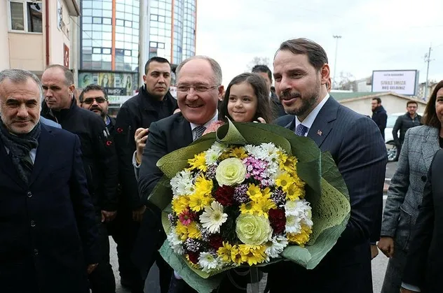 Bakan Albayrak'tan Sivas ve Tokat'a teşekkür mesajı