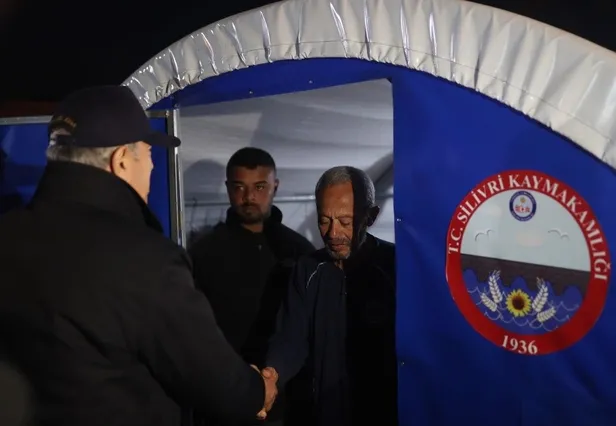 Milli Savunma Bakanı Hulusi Akar: "17 dakika içinde İnsani Yardım Tugayı'na 'hazır ol' emri verildi"-11