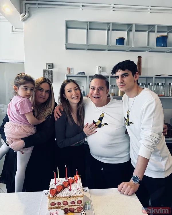 Mehmet Ali Erbil’den baba-oğul paylaşımı! Ali Sadi’yi gören bir daha baktı: Babasının kopyası - 10