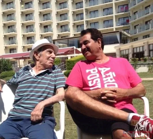 "Adam Gibi Adam!" İbrahim Tatlıses'in, Aydemir Akbaş'ı Evinde Ziyaret Etmesi, Hayranları Tarafından Büyük Bir İlgiyle Karşılandı. İbrahim Tatlıses, Fotoğrafa...