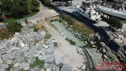 Marmara Denizi’nden müsilaj temizlenmeye çalışılırken Kalamış’taki dereden beyaz su aktı