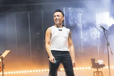 Mabel Matiz Antalya’da unutulmaz bir gece yaşattı