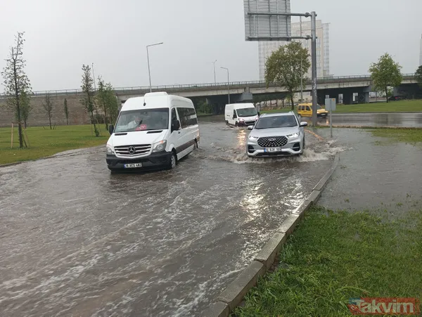 Bursa'da sağanak hayatı felç etti! Ev, iş yeri, AVM otoparkı ve metroları su bastı... Taşan Nilüfer Çayı'ndan ceset çıktı - 32