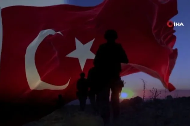 TSK'dan tüyleri diken diken eden 18 Mart Çanakkale Deniz Zaferi klibi