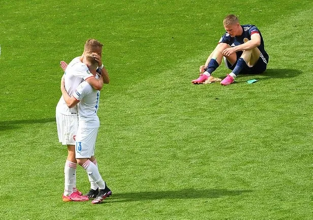 euro-2020-iskocya-0-2-cekya-mac-sonucu-1623683487075.jpeg EURO 2020 İskoçya 0-2 Çekya | MAÇ SONUCU-2