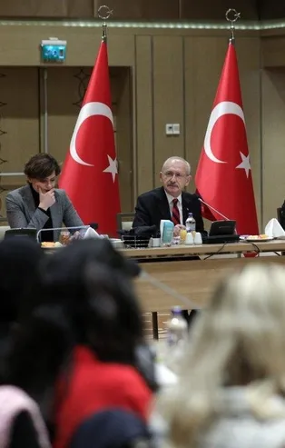 Başörtüsüne "bir metrekarelik bez parçası" diyen Kılıçdaroğlu: Ben de 28 Şubat mağduruyum