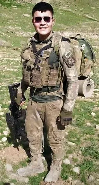 Irak'ın kuzeyinde alçak terör örgütünün taciz ateşi sonucu şehit olan Mustafa Öztürk'ün şehadet haberi ailesine verildi