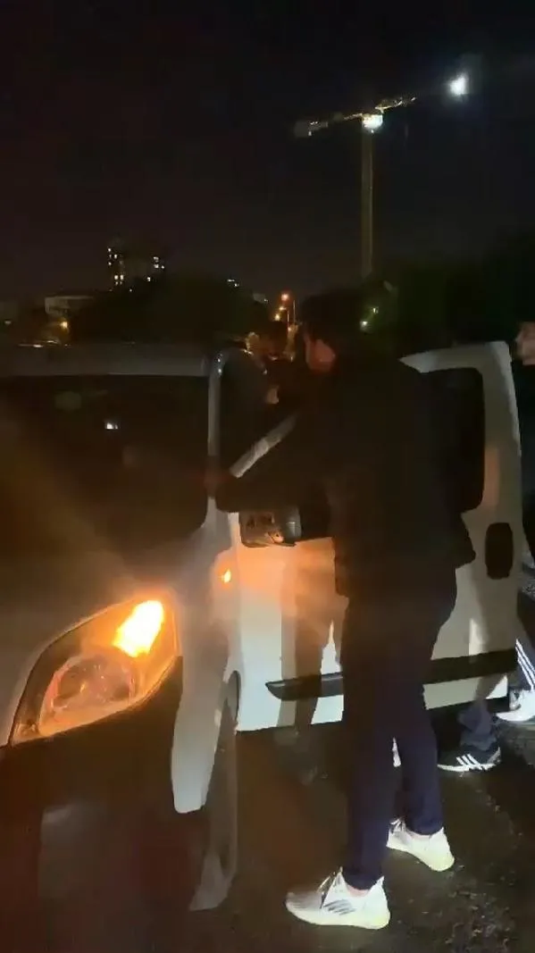 Bağcılar’daki asker eğlencesinde ortalık karıştı! Aracını kalabalığın üzerine sürünce dayak yedi