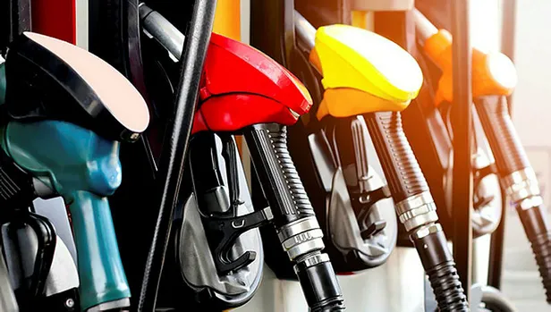 1-ocak-benzin-motorin-lpgye-zam-mi-geldi-benzine-zam-mi-geldi-son-dakika-istanbul-ankara-izmir-akaryakit-fiyatlari-2022-1640971300323.jpg 1 Ocak benzin, motorin, LPG'ye zam mı geldi? Benzine zam mı geldi son dakika? İstanbul, Ankara, İzmir akaryakıt fiyatları 2022!-2