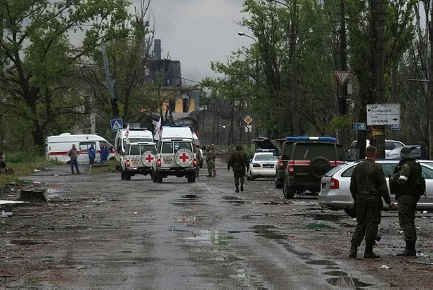 Donetsk yönetiminden bomba Ukrayna iddiası: 40 Ukraynalı esir öldü!-4