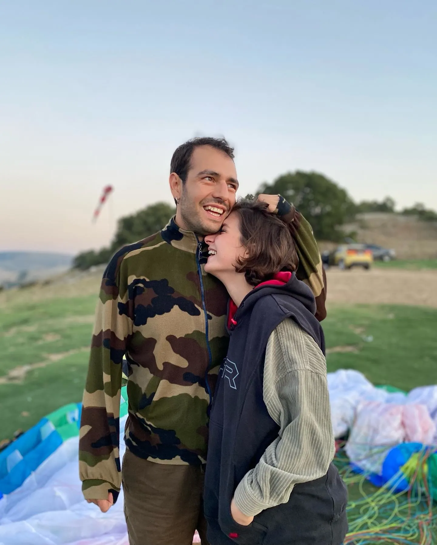 Zembilli’nin Kadir’i Özgür Cem Tuğluk’un gönlü bakın hangi ünlü oyuncuda! Sevgilisi Kırgın Çiçekler’in yıldızı çıktı - 16